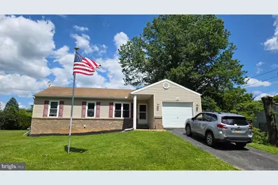 65 Vinton Drive, York, PA 17402 - Photo 1