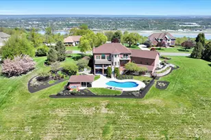 111 Mountain View Dr, Etters, PA 17319 - Photo 2