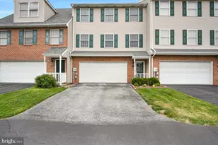 126 Country Ridge Dr, Red Lion, PA 17356 - Photo 1