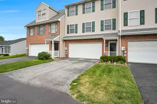 126 Country Ridge Dr, Red Lion, PA 17356 - Photo 2