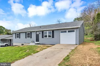 230 Canary Circle, York, PA 17404 - Photo 2