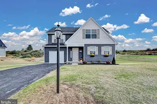1090 Alder Ct, York, PA 17408 - Photo 1