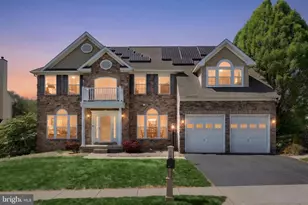 2735 Quaker Ct, York, PA 17408 - Photo 2