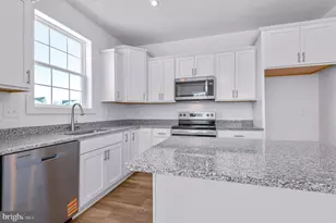 303 Verona Dr, New Cumberland, PA 17070 - Photo 4