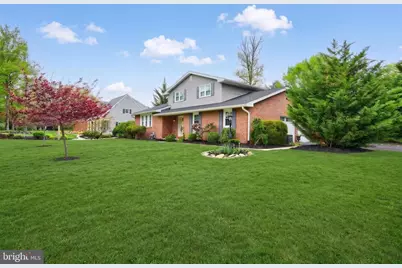 2505 Hepplewhite Drive, York, PA 17404 - Photo 2
