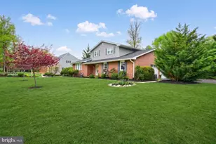 2505 Hepplewhite Dr, York, PA 17404 - Photo 2