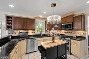 3121 Pineview Dr, Dover, PA 17315 - Photo 10