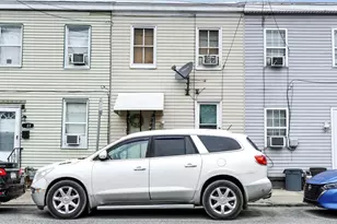 729 E Clarke Ave, York, PA 17403 - Photo 1