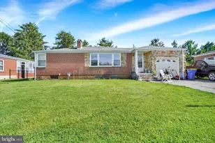 100 Knoll Ln, York, PA 17406 - Photo 1
