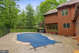 1990 Shulton Dr, York, PA 17406 - Photo 24