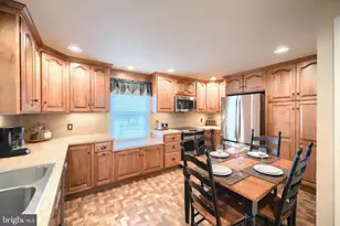 256 N Main St, Manchester, PA 17345 - Photo 8