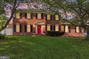 400 White Rose Ln, York, PA 17402 - Photo 2