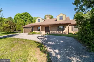2020 Alcott Rd, York, PA 17406 - Photo 2