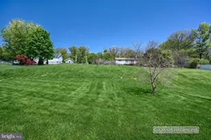 530 Silver Maple Ct, Mount Wolf, PA 17347 - Photo 8