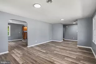520 Woodland View Dr, York, PA 17406 - Photo 4