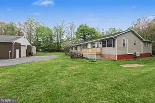 207 Scotch Pine Rd, Dillsburg, PA 17019 - Photo 2