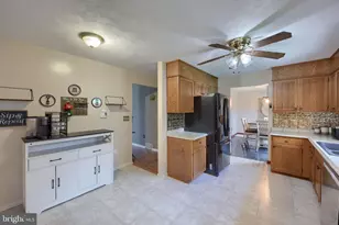 1955 Brian Ln, York, PA 17404 - Photo 8