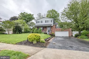 420 Cortleigh Dr, York, PA 17402 - Photo 4