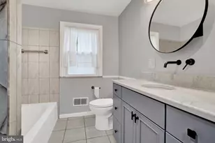 2200 Eastern Blvd, York, PA 17402 - Photo 14