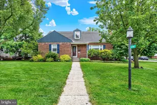 2200 Eastern Blvd, York, PA 17402 - Photo 2