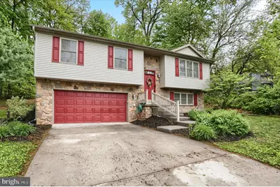 404 Little John Drive, Dillsburg, PA 17019 - Photo 2