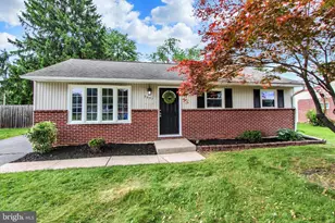 3837 Oakleigh Dr, York, PA 17402 - Photo 2