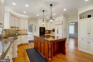 1302 Wicklow Dr, York, PA 17404 - Photo 10