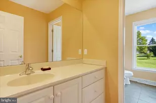 1302 Wicklow Dr, York, PA 17404 - Photo 32