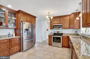 990 S Pleasant Ave, Dallastown, PA 17313 - Photo 6