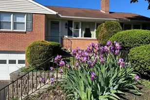 1748 Crescent Rd, York, PA 17403 - Photo 2