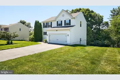 425 Lakeview Drive, Spring Grove, PA 17362 - Photo 2