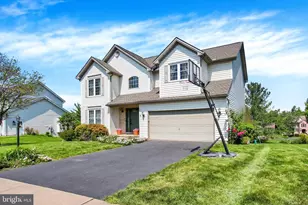 1451 Wheatfield Dr, York, PA 17408 - Photo 2