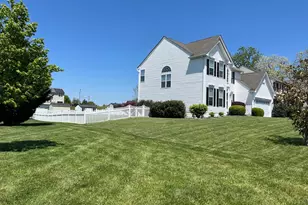 1987 Oak Hills Dr, Hanover, PA 17331 - Photo 2