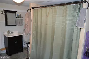229 Locust St, Hanover, PA 17331 - Photo 22