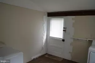 229 Locust St, Hanover, PA 17331 - Photo 30