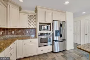 106 N Fountain Dr, York, PA 17402 - Photo 10