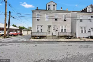 131 N Cedar St, York, PA 17401 - Photo 2