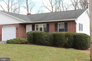 2992 Herrlyn Ct, Dallastown, PA 17313 - Photo 1