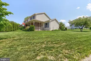 8 Haverford Cir, Manchester, PA 17345 - Photo 4