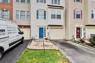 243 Country Ridge Dr, Red Lion, PA 17356 - Photo 2