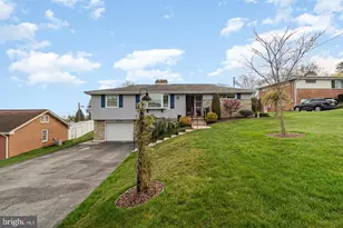 1215 Perry Ln, York, PA 17403 - Photo 1