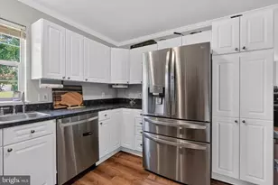 3903 Starview Dr, York, PA 17402 - Photo 8