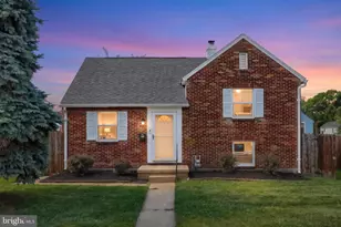 724 Village Rd, York, PA 17404 - Photo 1