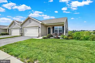 145 Palomino Wy, Red Lion, PA 17356 - Photo 2