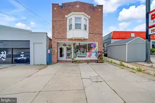 318 Carlisle St, Hanover, PA 17331 - Photo 1