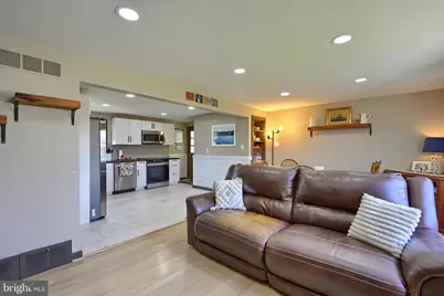 2740 Clearbrook Boulevard, York, PA 17406 - Photo 4