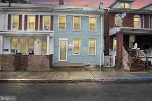 951 E King St, York, PA 17403 - Photo 1