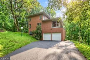 335 Laurel Dr, York, PA 17406 - Photo 2