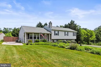 17 Ecker Avenue, Stewartstown, PA 17363 - Photo 2