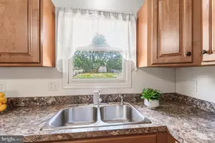 116 Edward St, Hanover, PA 17331 - Photo 10